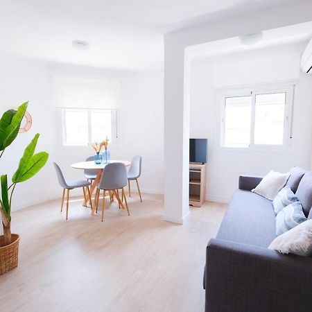 Lovely Apartment Malaga Bagian luar foto